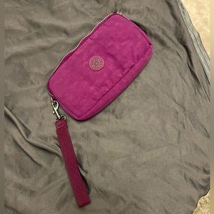 Kipling wristlet 7x 4 with strap